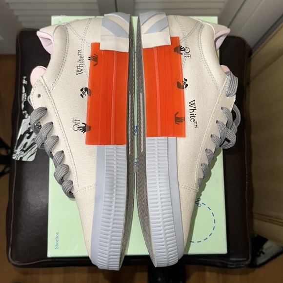 Off-White Vulc low Women Sneakers… - Picture 4 of 13